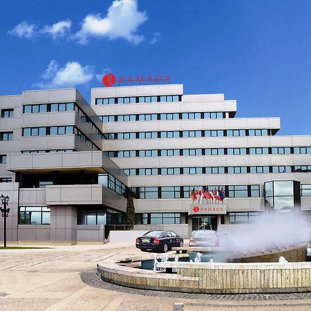 Ramada Iasi City Center Kültér fotó