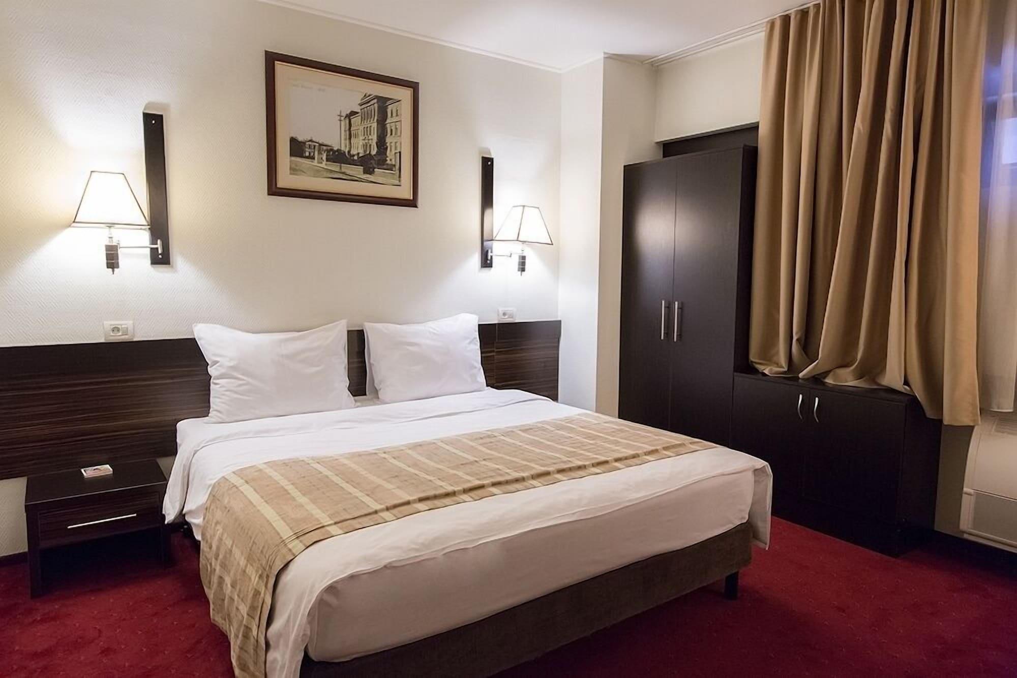 Ramada Iasi City Center Kültér fotó