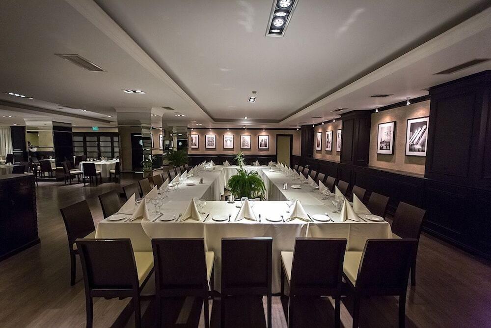 Ramada Iasi City Center Kültér fotó
