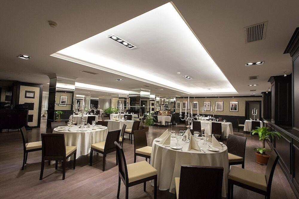 Ramada Iasi City Center Kültér fotó