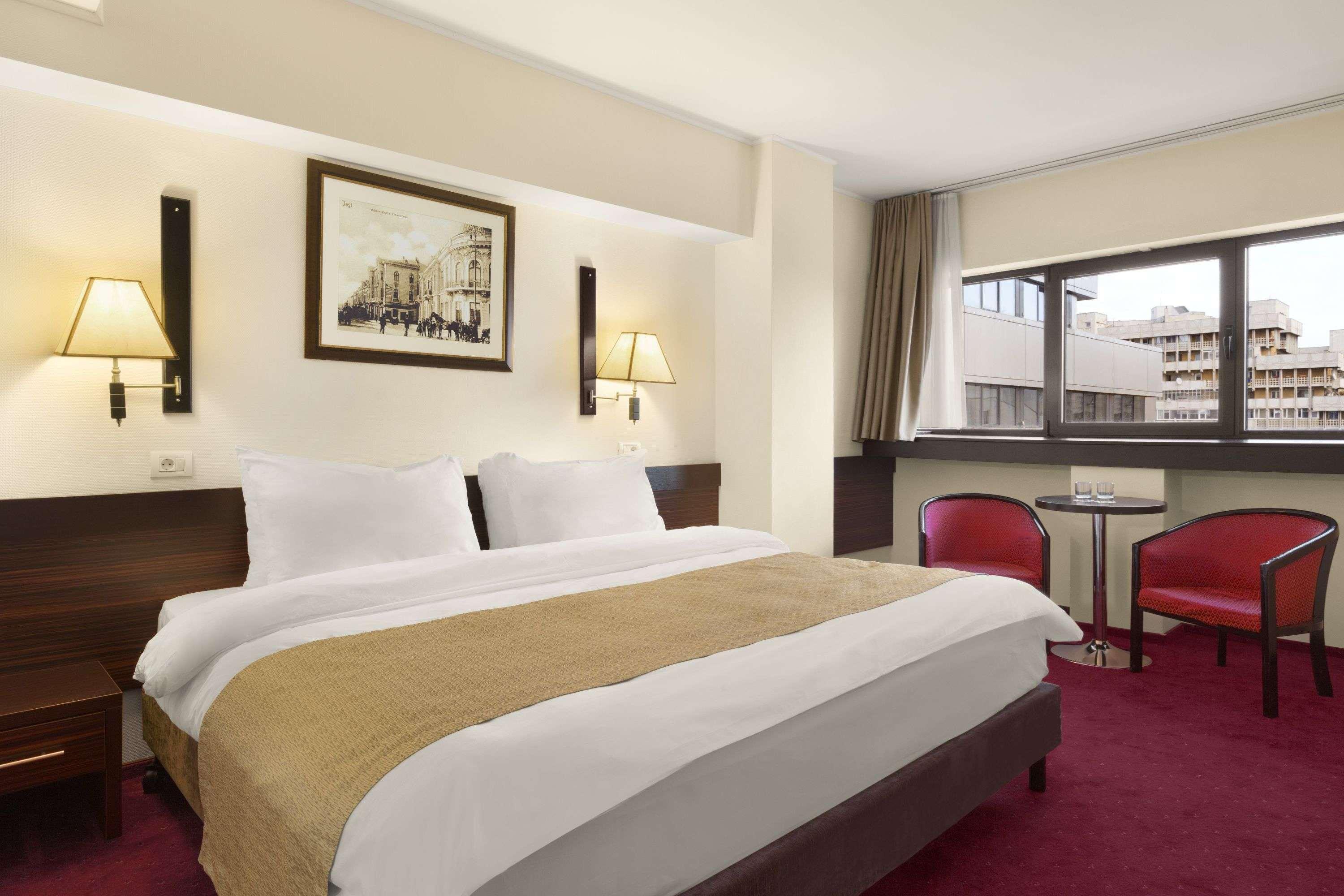 Ramada Iasi City Center Kültér fotó