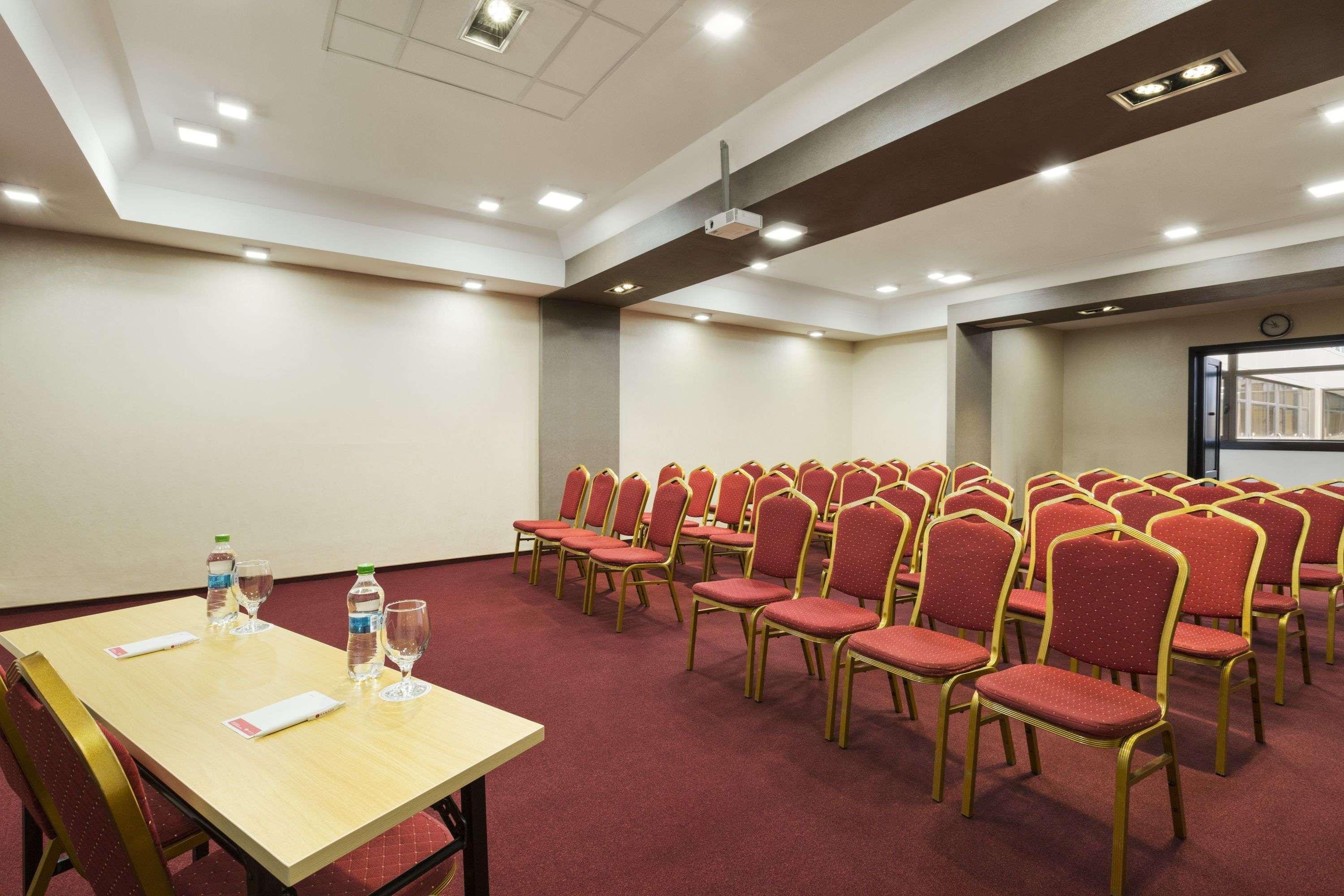 Ramada Iasi City Center Kültér fotó