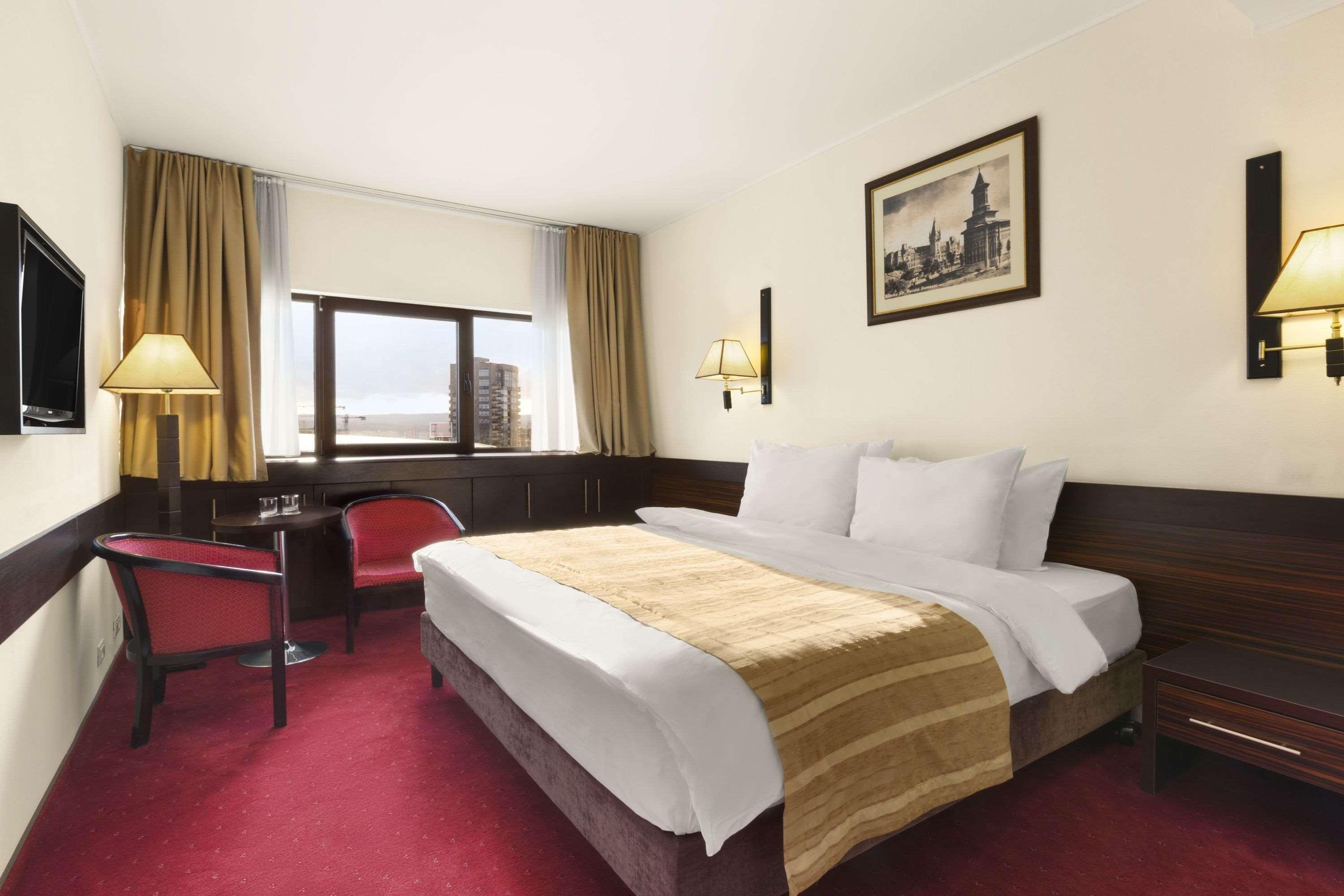 Ramada Iasi City Center Kültér fotó