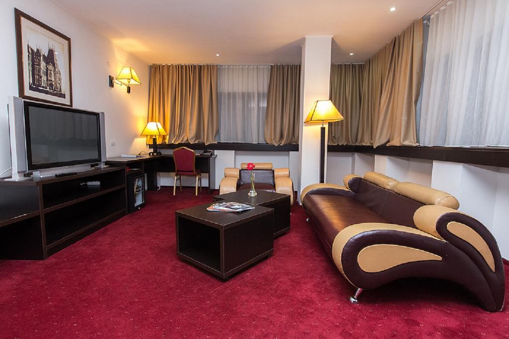 Ramada Iasi City Center Kültér fotó