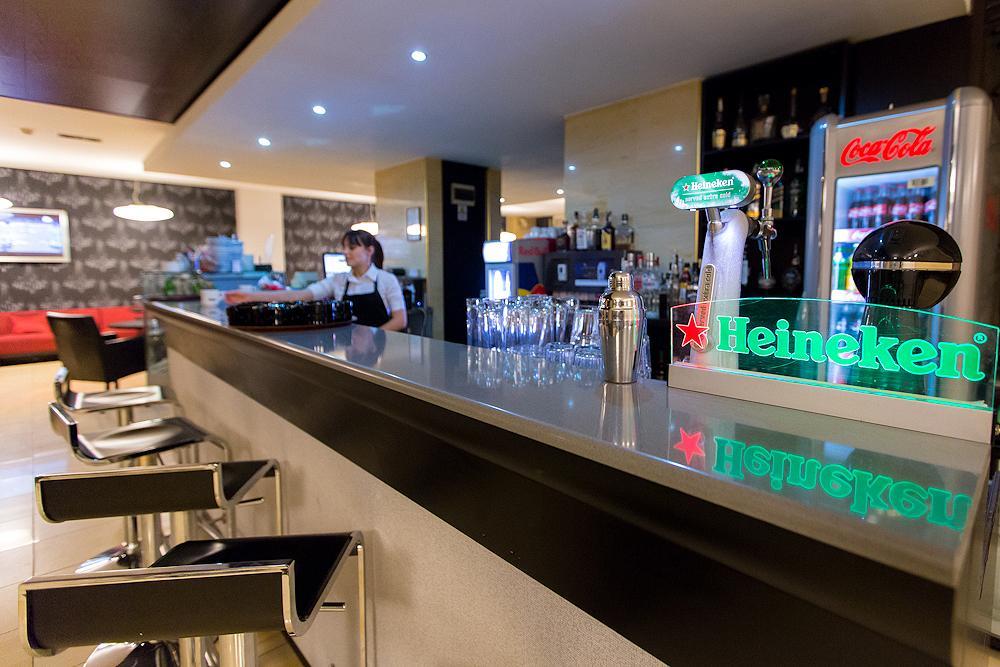 Ramada Iasi City Center Kültér fotó